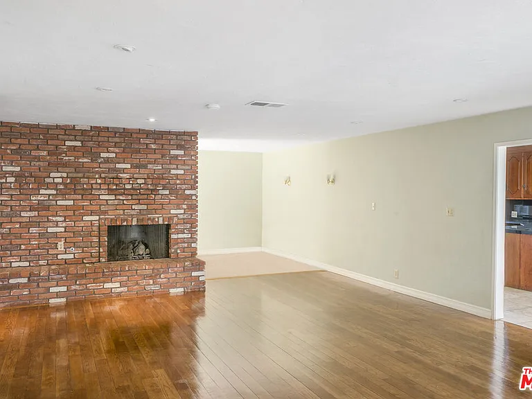 8300 Regis Way — Photo 16