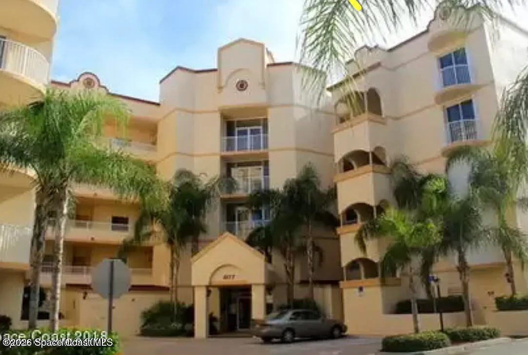 3 bed, 2.0 bath, 1686 sqft, $2,700 — Photo 1