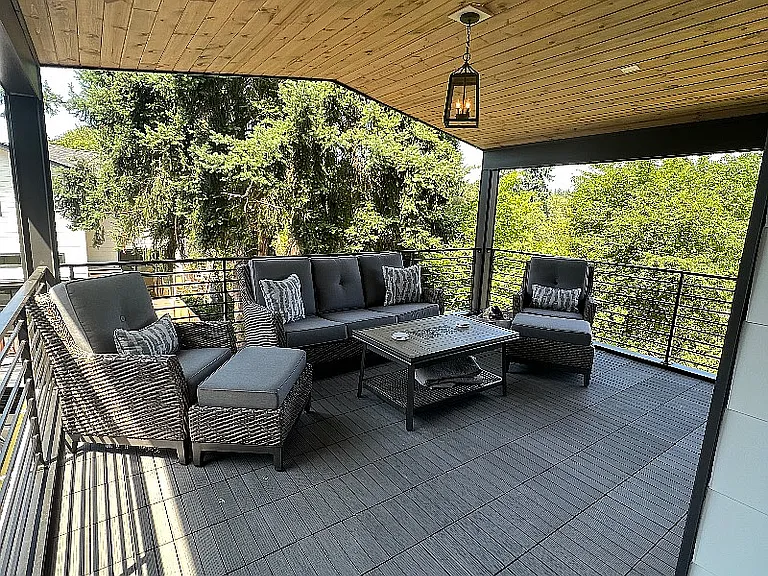10046 Ravenna Ave NE #C — Photo 16