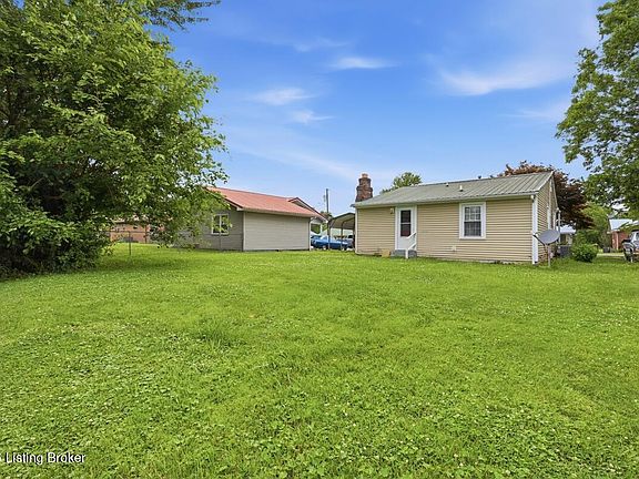 4th image of 127 Underwood Ave