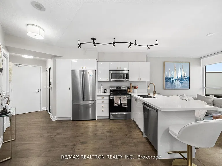2230 Lake Shore Blvd S #2008 — Photo 10