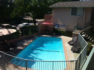 526 S 1st Ave APT 12, Covina, CA 91723