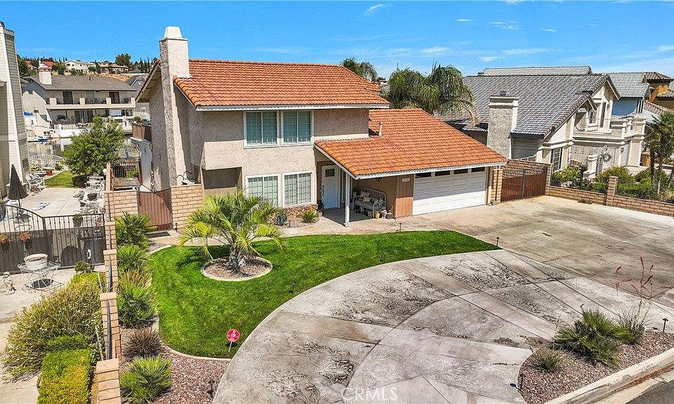 1st image of 18148 Pier Dr