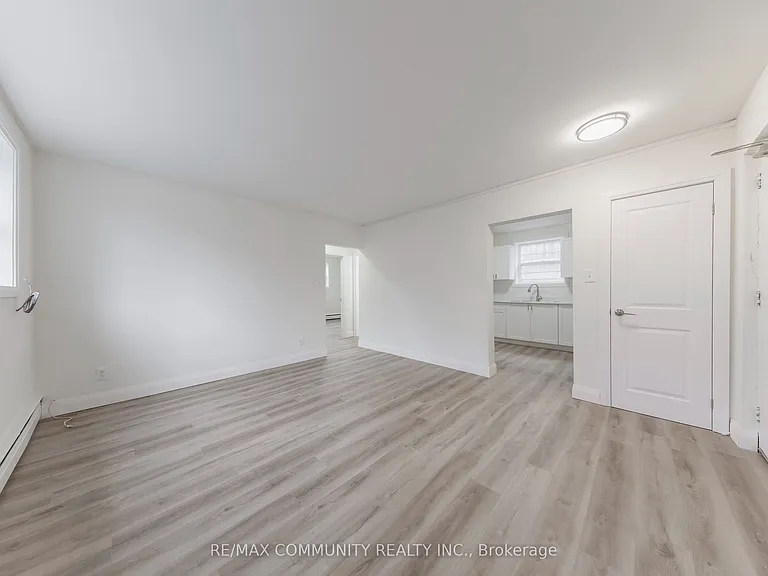 383 Buena Vista Ave #B3 — Photo 6