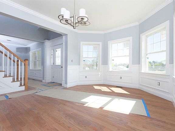 3rd image of 3 Toretta Ln
