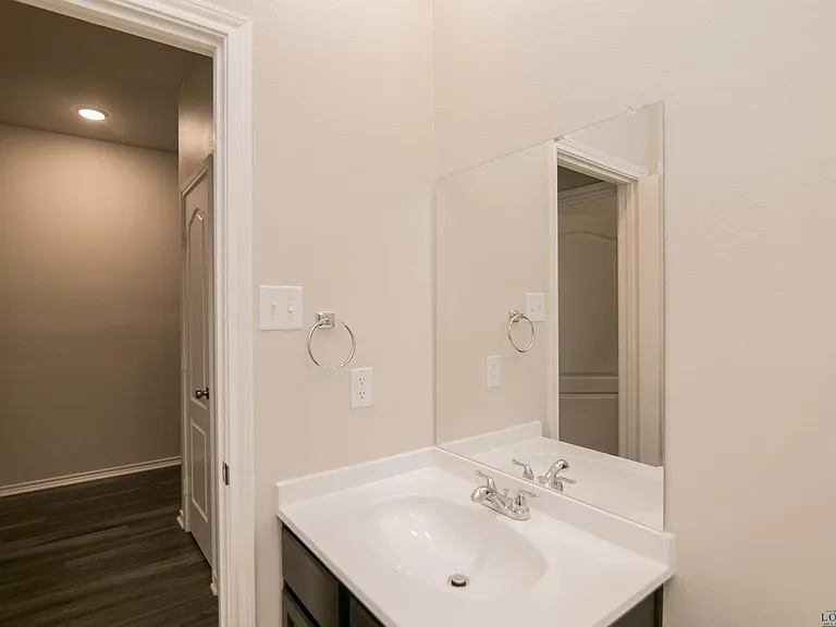 1427 Monterey Dr — Photo 5