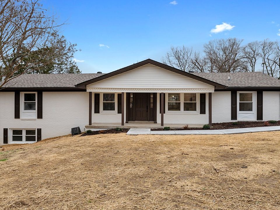 1st image of 121 Cumberland Cir