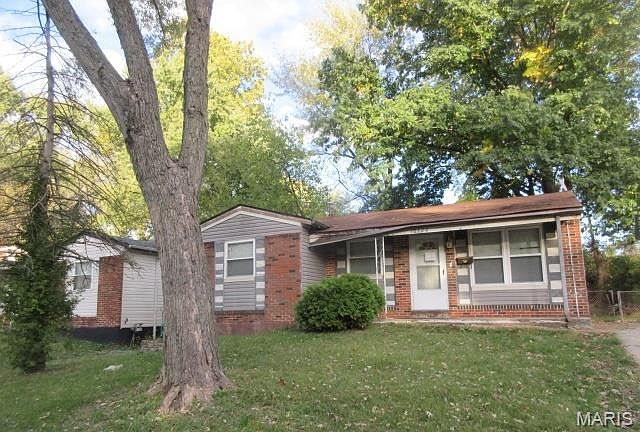 1st image of 10324 Royal Dr