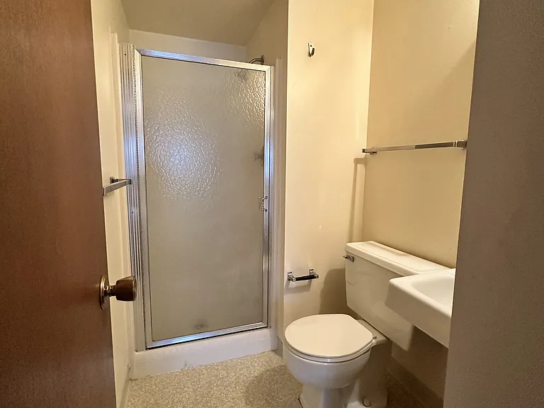 109 Fisk Ave #9 — Photo 13