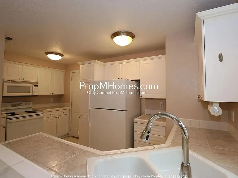 20674 SW Nantucket Ln — Photo 4