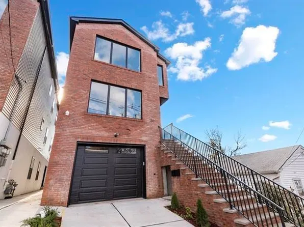 201 Lincoln Street image 1 of 14