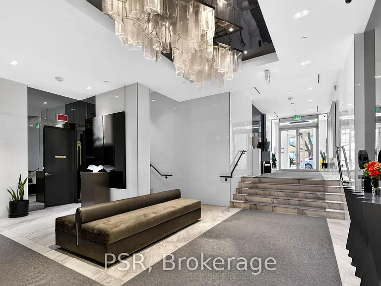 6 Parkwood Ave #509 — Photo 26