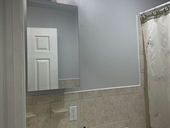 3rd image of 351 Randolph Ave #1