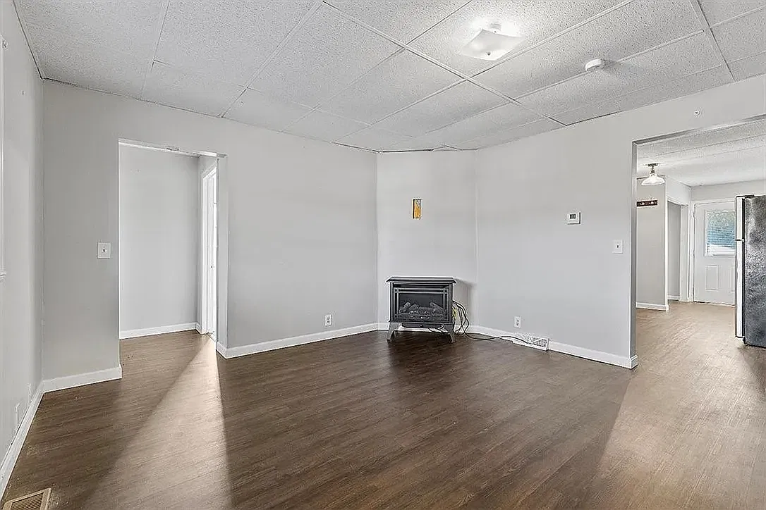 1504 Main St — Photo 3