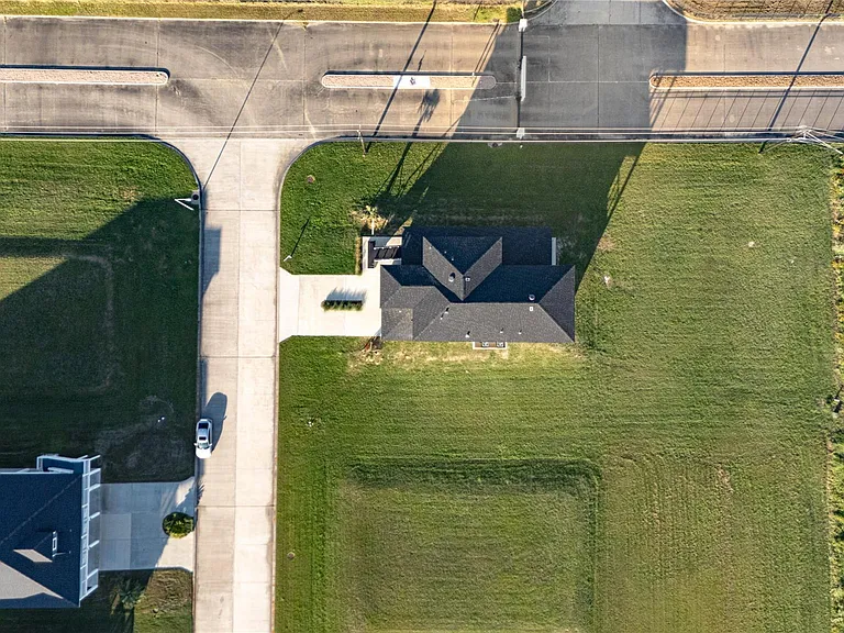 21201 Scissor Tail Ln — Photo 46