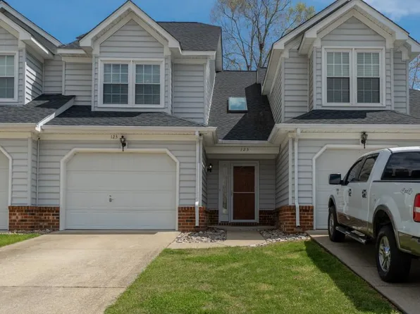 123 Songbird Trl, Yorktown, VA 23692