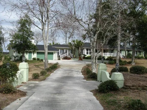 15 Yaupon Way, Oak Island, NC 28465