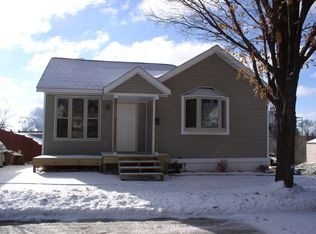 1629 14th Ave SE, Cedar Rapids, IA 52401