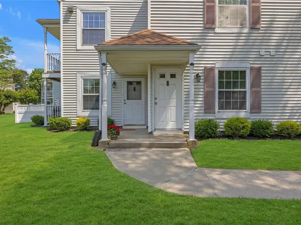 67 Fairview Circle #67, Middle Island, NY 11953