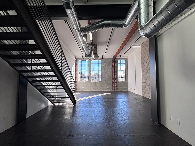 4020 Avalon Blvd #210 — Photo 4