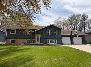 1305 14th Ave N, Wahpeton, ND 58075