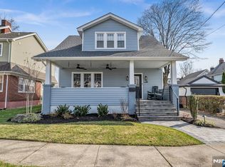 95 McKinley Ave, Hawthorne, NJ