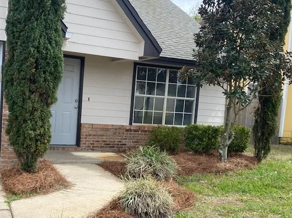 216 Woodland Park Cir, Mary Esther, FL 32569