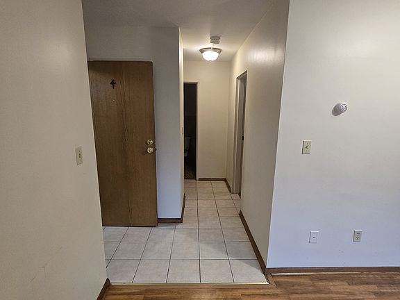 5th image of 2510 Jackson St NE APT 4