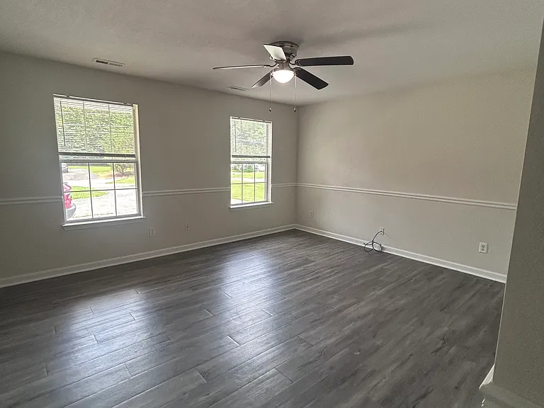 9894 Bettis Estates Ln — Photo 3