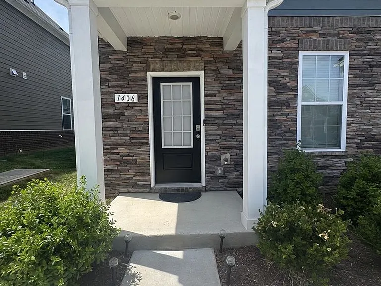 1406 Walker Way — Photo 13