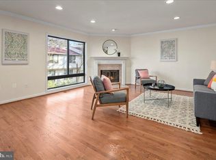 9733 Lake Shore Dr, Montgomery Village, MD 20886