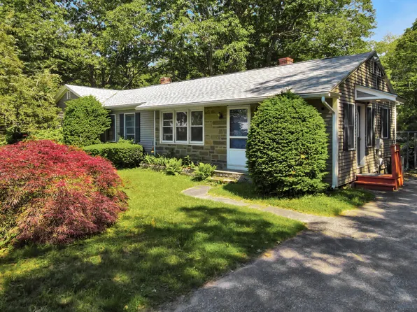 85 Middlesex Road, Topsham, ME 04086