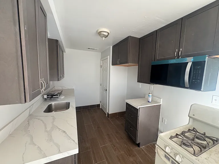 1111 Airport Dr — Photo 7