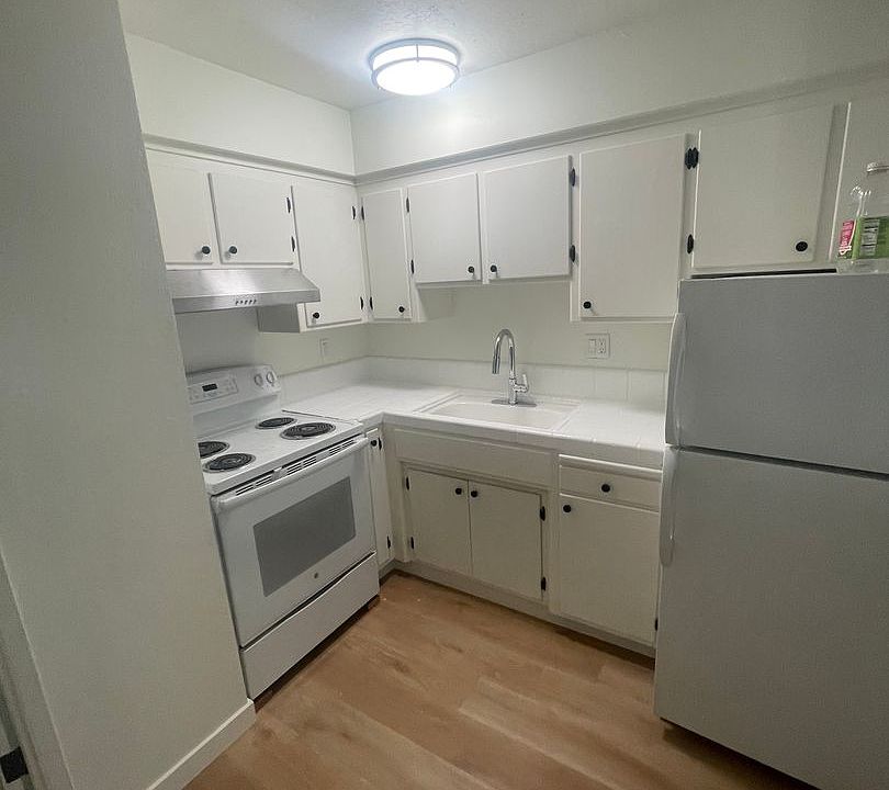 1st image of 686 Rebecca Way #2