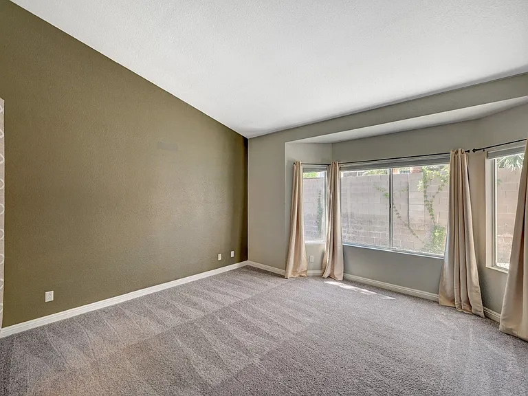 9421 Valley Hills Ave — Photo 28