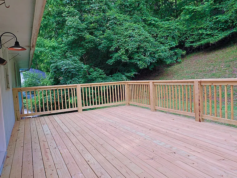 205 Tamassee Dr — Photo 74