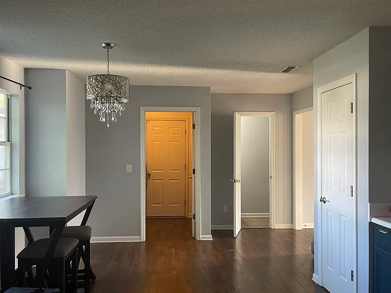 4004 Arnst Way — Photo 6