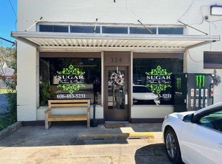 320 Church St, Paintsville, KY 41240