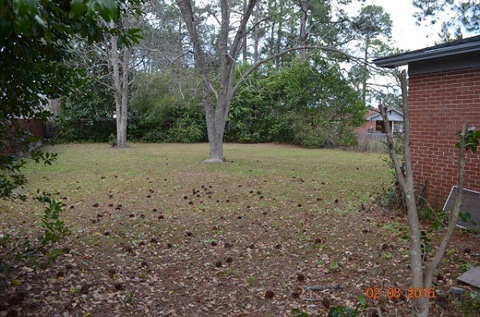 2nd image of 305 Memorial Dr