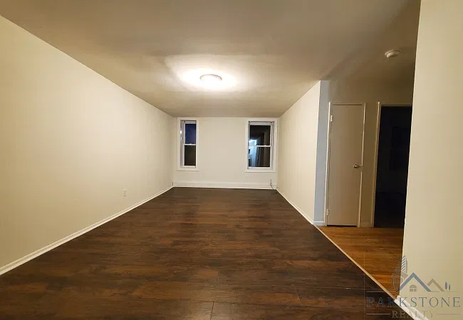 3 bed, 1.5 bath, 850 sqft, $2,550 — Photo 4