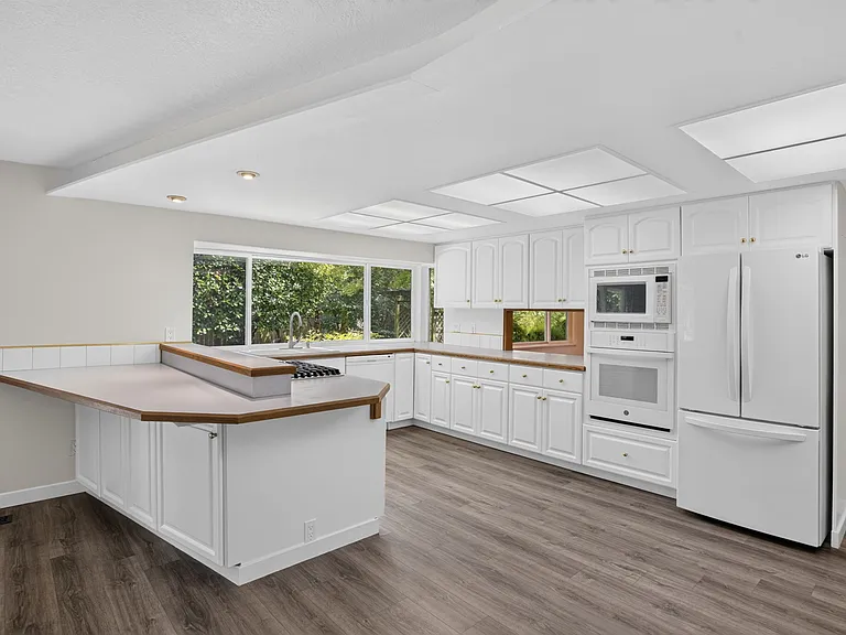 3470 NW Park View Dr — Photo 10