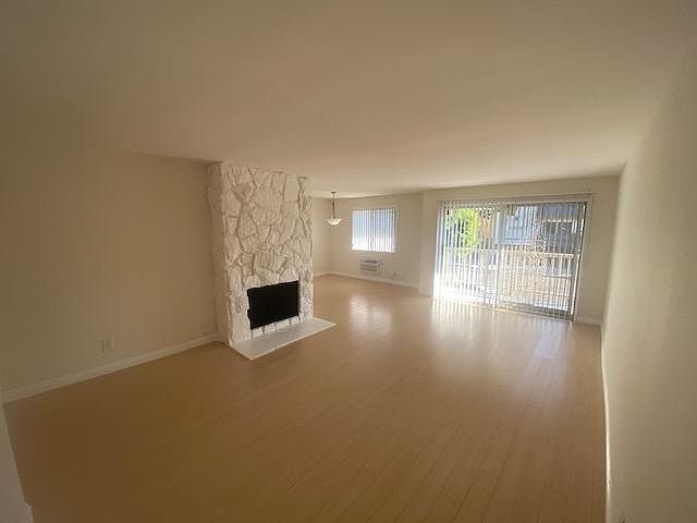 1st image of 12621 Mitchell Ave APT 1