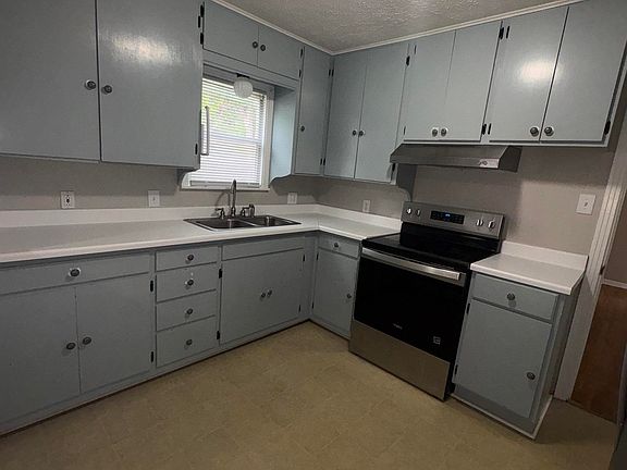 5th image of 1626 Ardath Ave