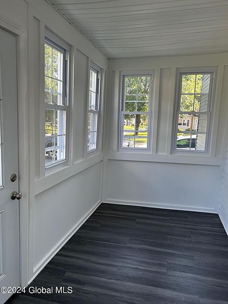 3rd image of 269 Lorraine Avenue