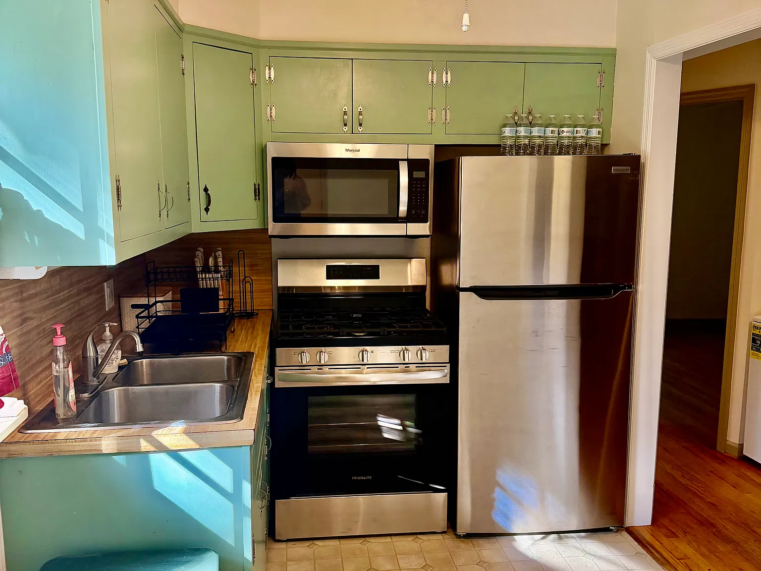 2 bed, $2,850 — Photo 2