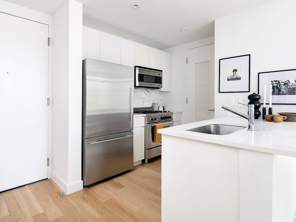 1st image of 515 9th Ave #9G