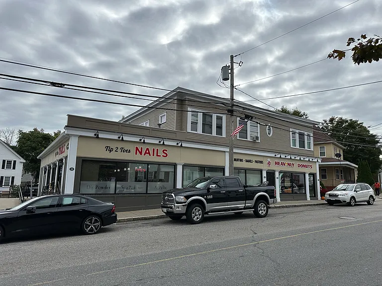 Photo of front of building. This 2 bedroom apartment is on the 2nd floor, left side.