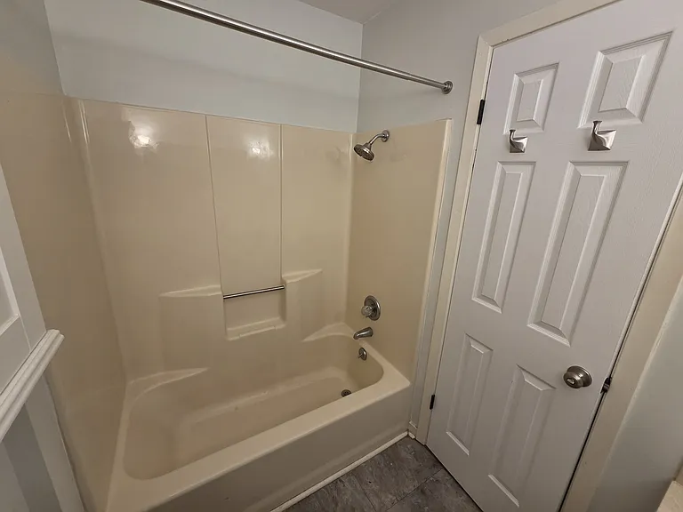 Edgewood Pl — Photo 13