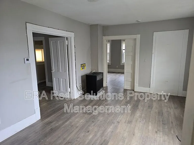 3721 W 33rd St — Photo 9