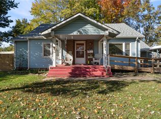 1307 Bella Vista Rd, Bentonville, AR 72712